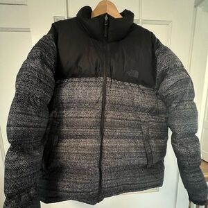 The morth face men’s puffy winter jacket XXL. Perfect condition!